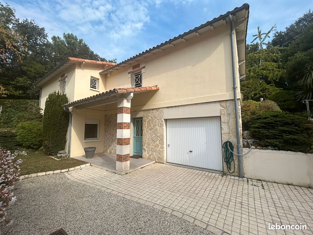 Maison 4 pièces 98 m² · à Royan · 98 m² · 1 477 €/mois