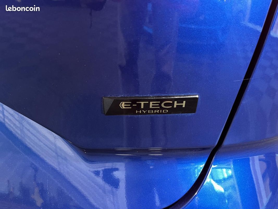 RENAULT AUSTRAL 1.2 E-Tech Hybride - 200CH - CAMÉRA 360° - SIÈGES CHAUFFANTS - BAVETTES (image 33)
