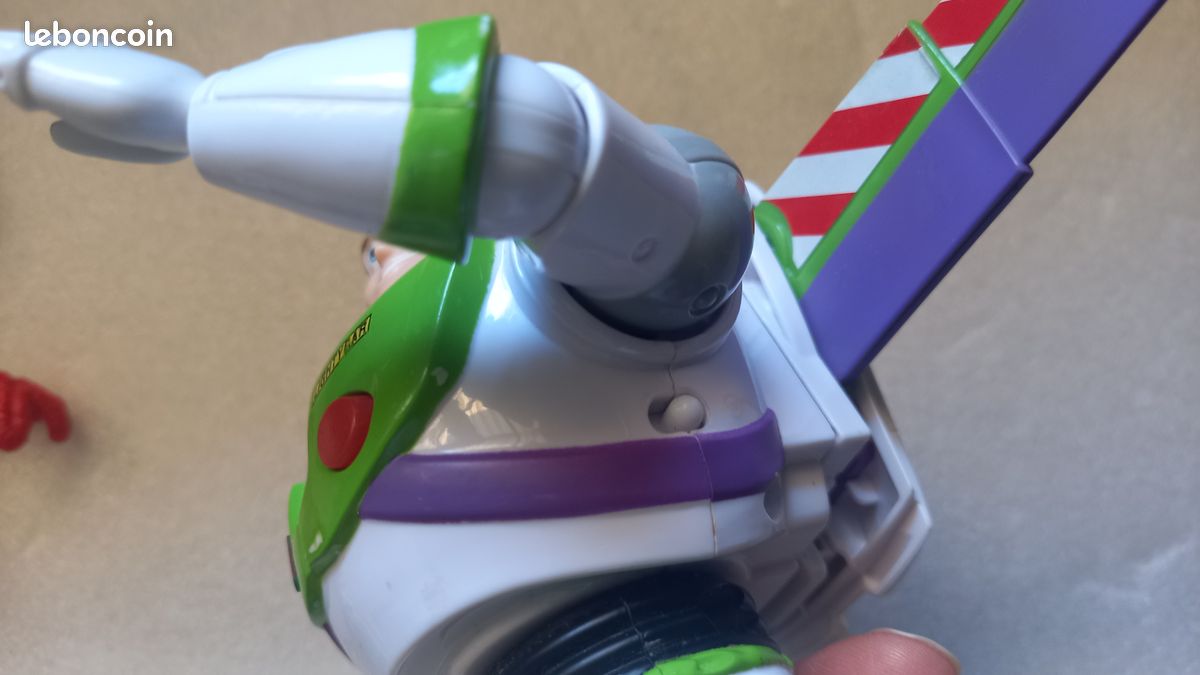 Figurines Toy Story 4: Woody sonore, Buzz l'Éclair sonore et Fourchette (image 10)