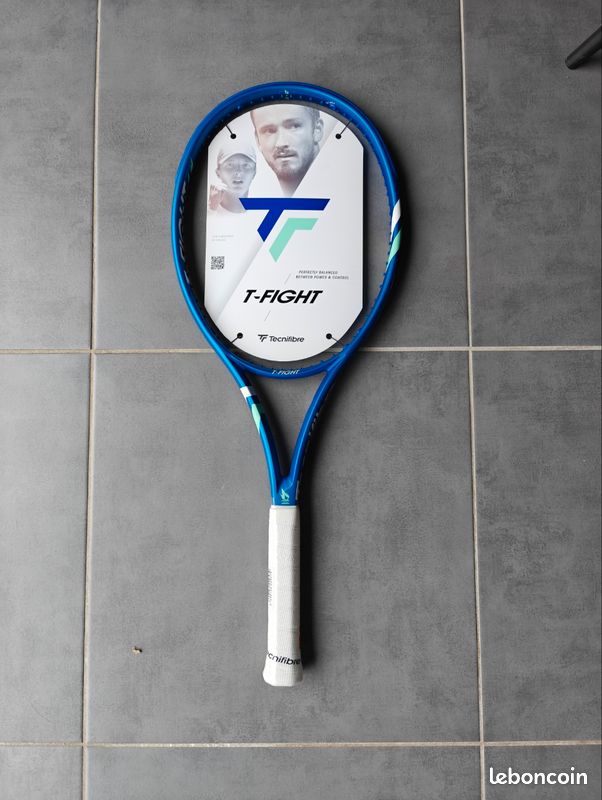 Raquette Tecnifibre T-Fight RSL 100 2025 - 100 C², 285g, 16x19, Non Cordée, Neuve