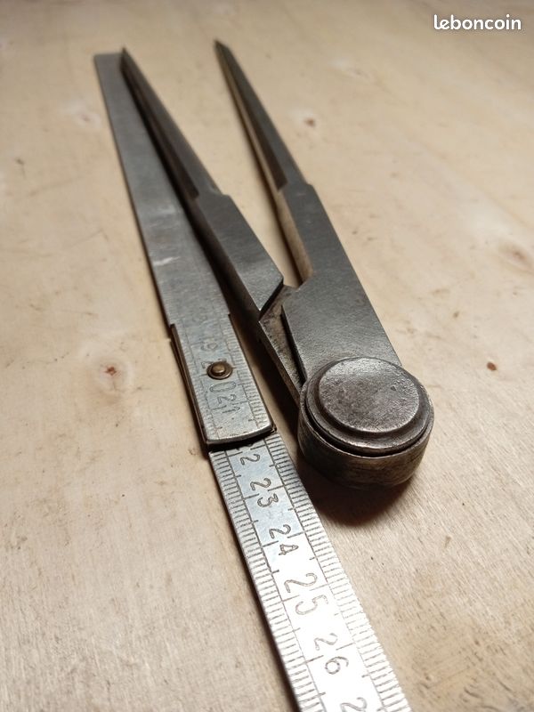 ANCIEN GRAND COMPAS En Acier EUR 25,00 - FR