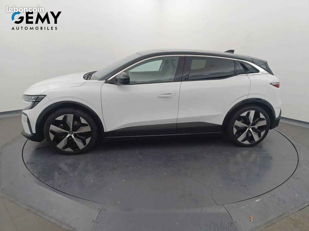RENAULT Megane E-Tech EV60 220 ch super charge Techno (image 19)