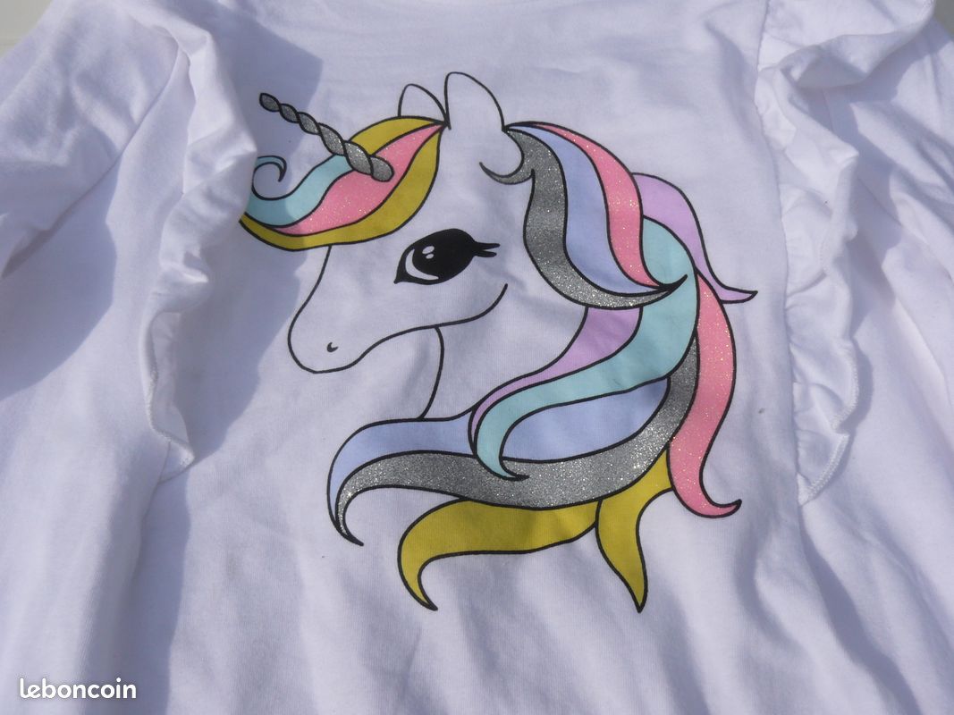 Tee-shirt avec licorne (image 1)