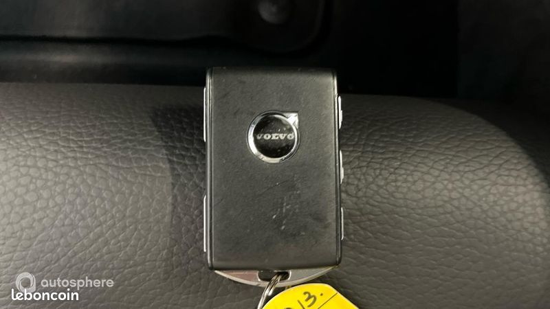 Volvo V60 B4 197ch Plus Style Dark DCT 7 (image 16)