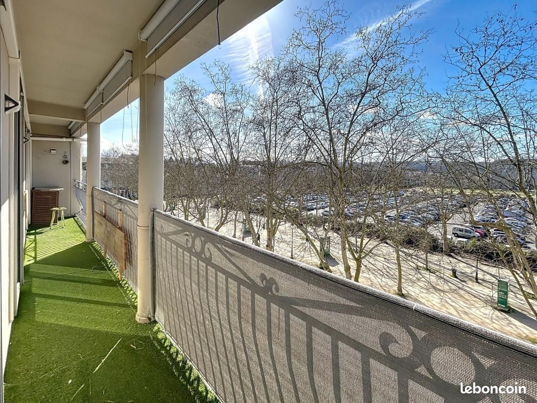 Appartement 6 pièces 141 m² · à Pau · 141 m² · 1 300 €/mois