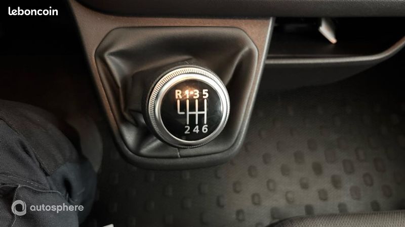 Renault Trafic Véhicule utilitaire ou Société L1H1 3T 2.0 Blue dCi 130ch Confort E6E (image 23)