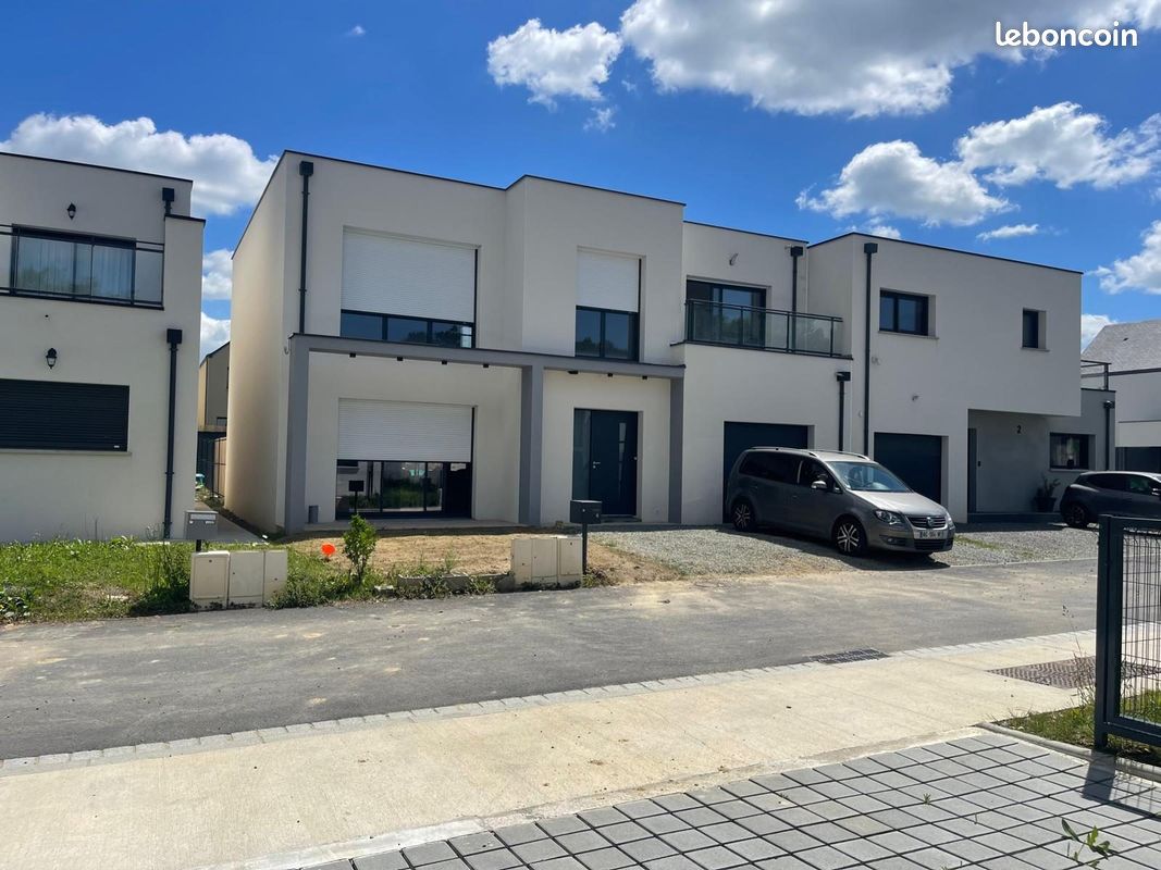 Maison 7 pièces 165 m² · à Saint-Erblon · 165 m² · 440 000 €