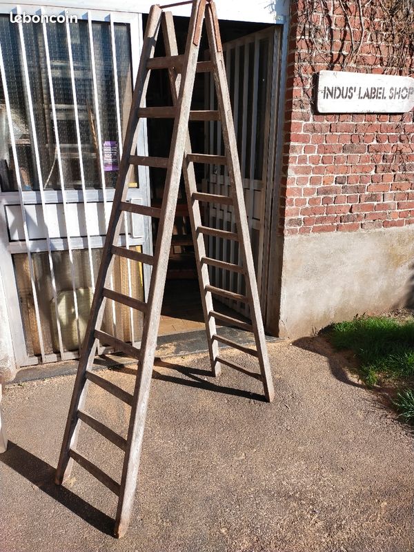 Échelle en bois (image 2)