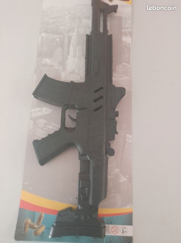 Pistolet mitrailleur (image 2)