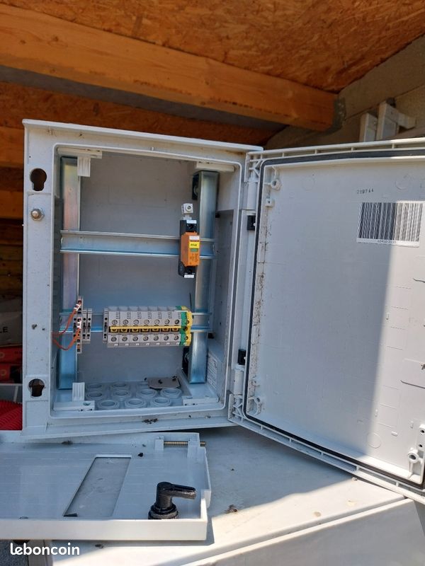 Petite armoire électrique etanche d exterieur (image 1)