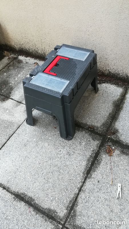 Caisse à outils (image 1)