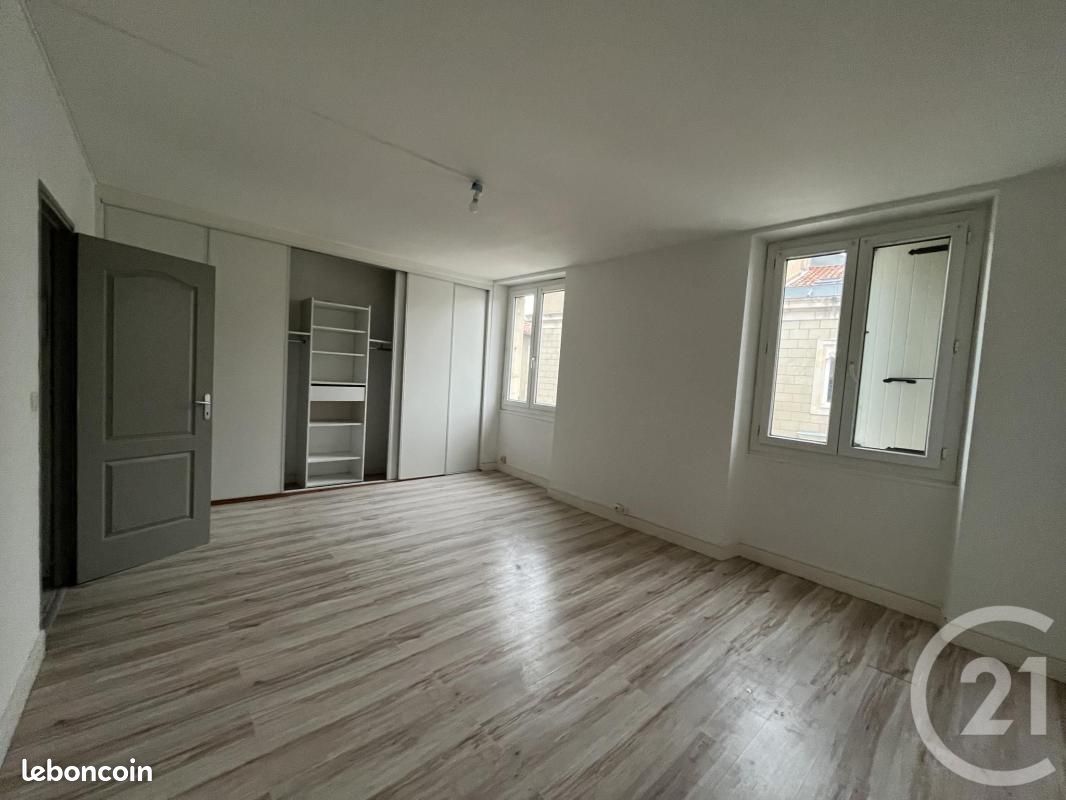 Appartement 4 pièces 94 m² · à Castres · 94 m² · 640 €