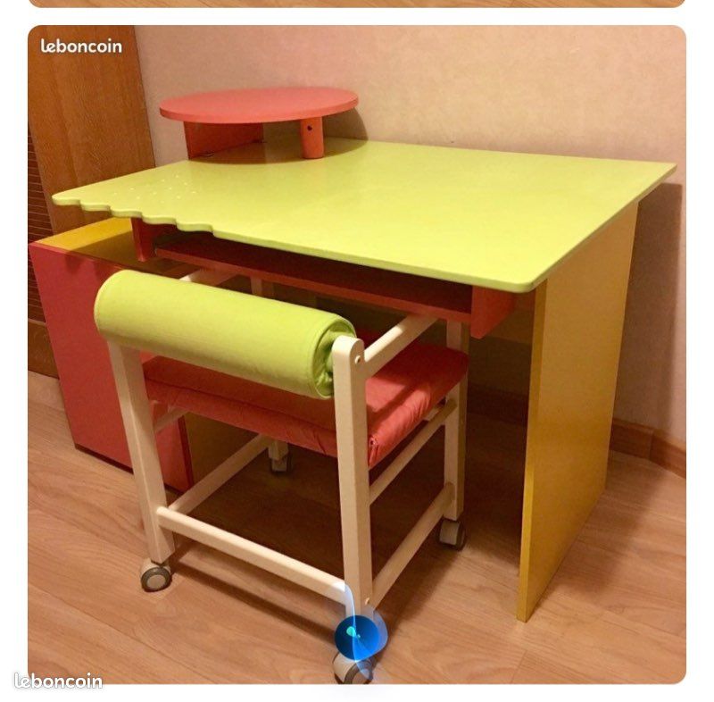 Bureau +fauteuil (image 1)