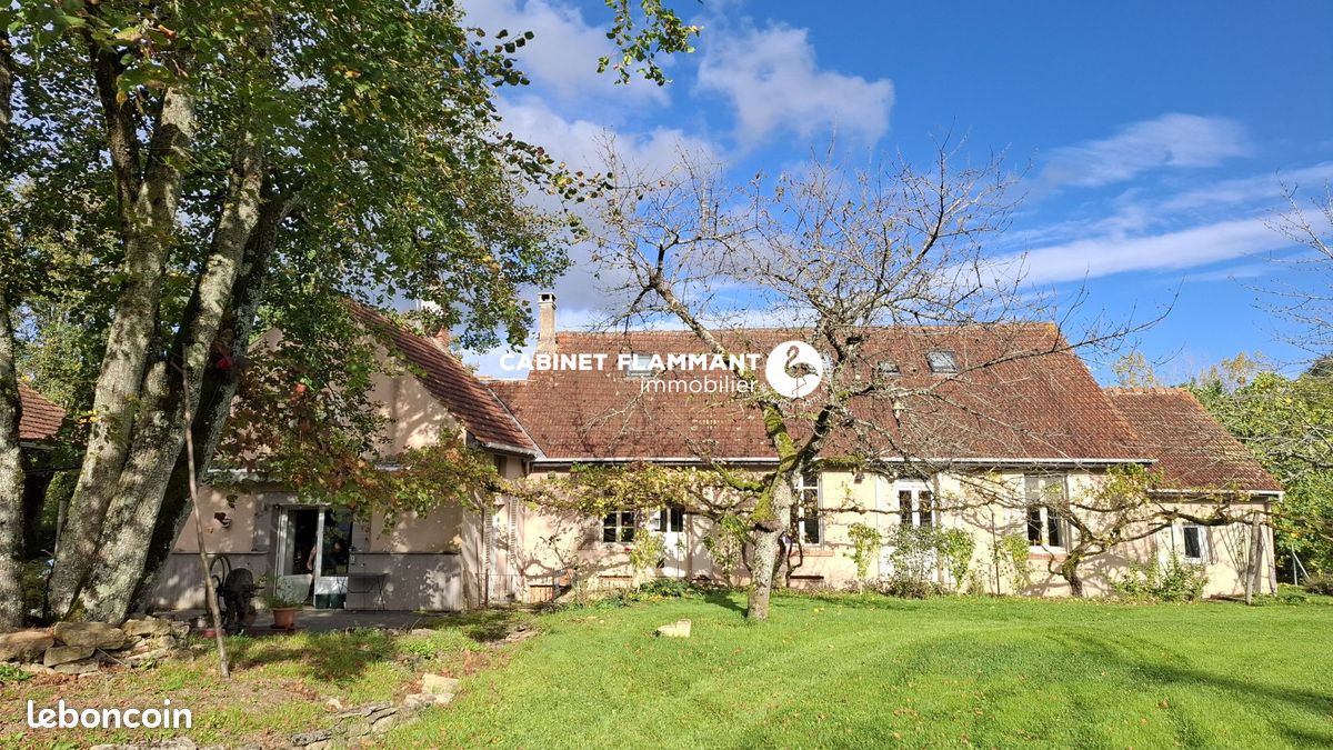 Maison 11 pièces 321 m² · à Semur-en-Auxois · 321 m² · 394 000 €