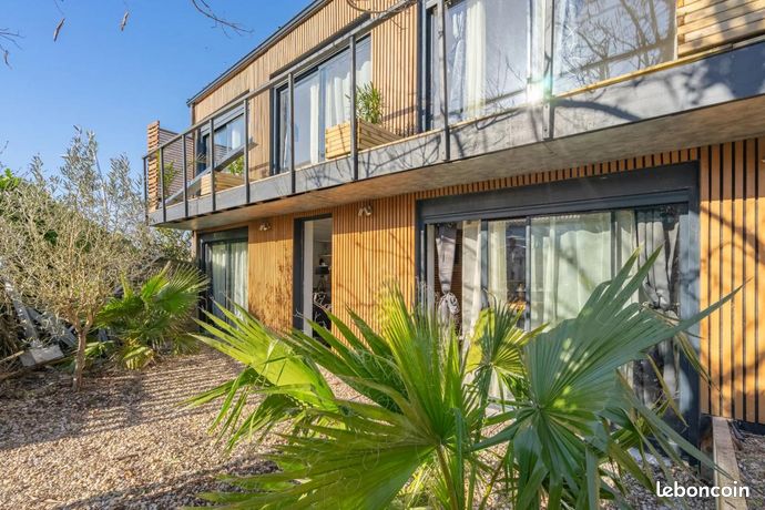 Maison 8 pièces 151 m²
