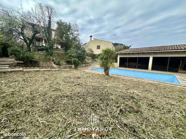 Maison 8 pièces 276 m²