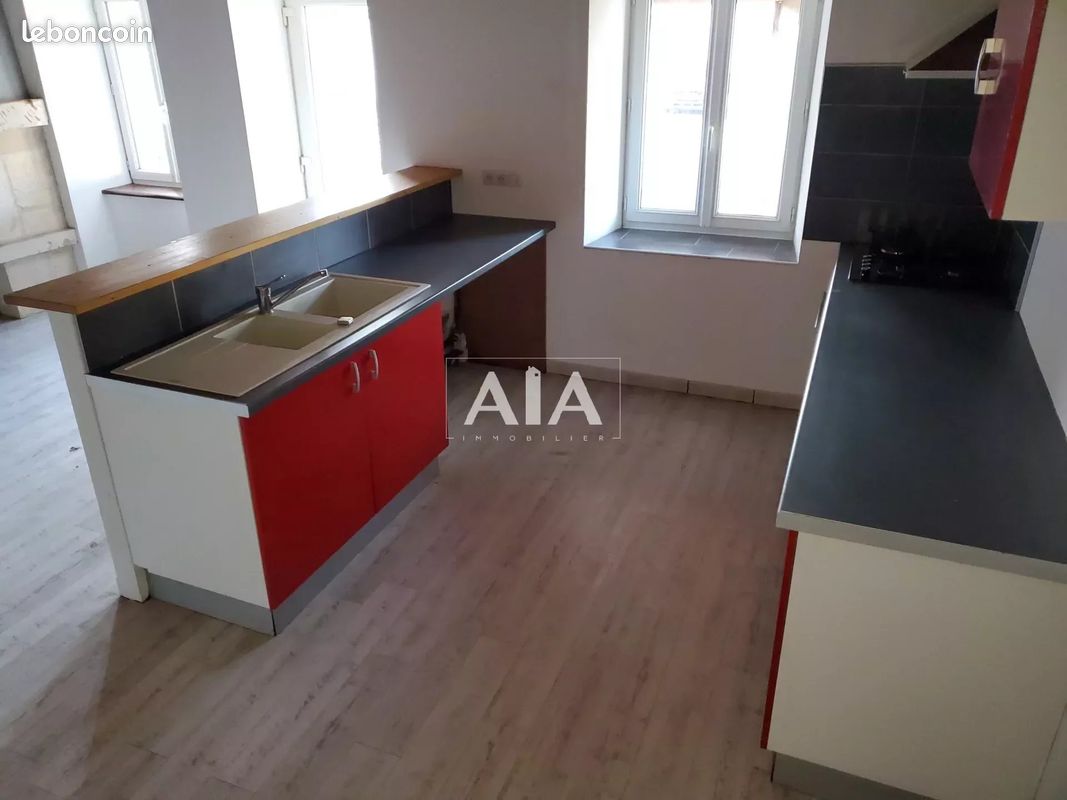 Maison 4 pièces 97 m² - Courcôme 16240 (image principale 2)