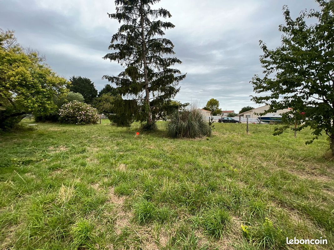 Terrain 825 m² · à Arvert · 825 m² · 104 000 €