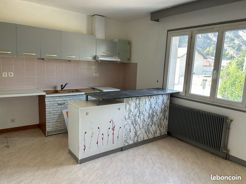 Appartement 3 pièces 80 m² · à La Saulce · 80 m² · 835 €/mois