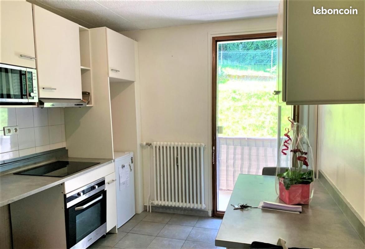 Appartement 4 pièces 72 m² · à Jacob-Bellecombette · 72 m² · 913 €