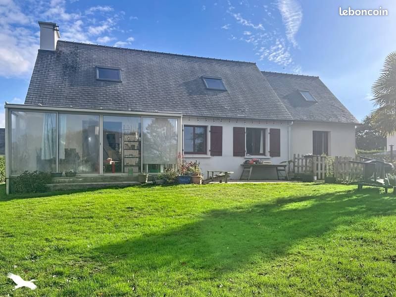 Maison 8 pièces 134 m² · à Tonquédec · 134 m² · 298 680 €