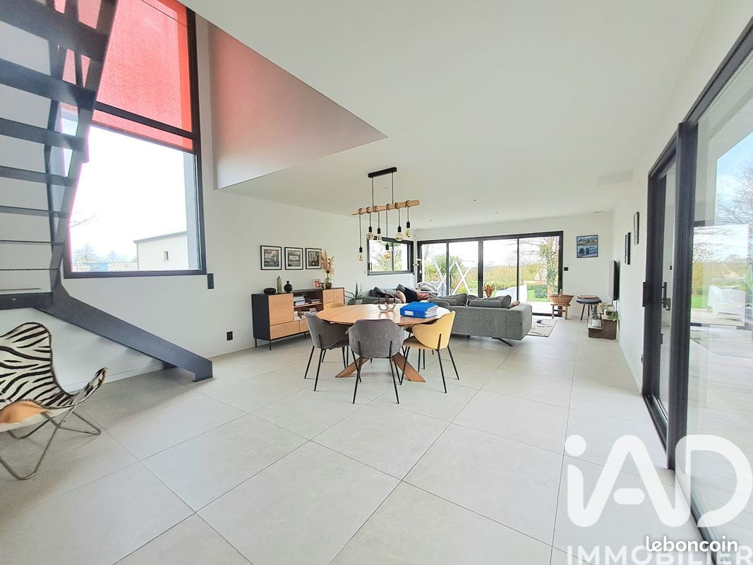 Maison 2 pièces 203 m² · à Pacé · 203 m² · 570 000 €