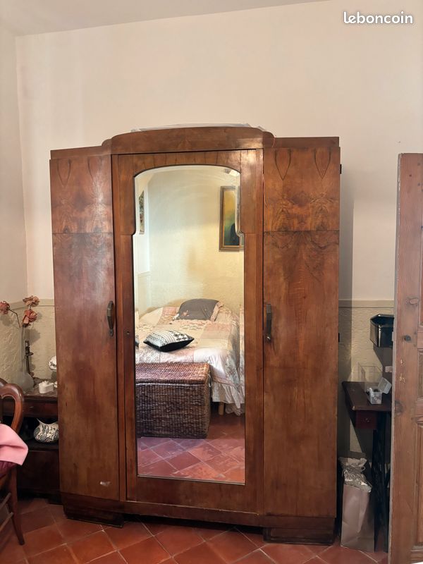 Armoire 1930-1940 et table de chevet (image 1)