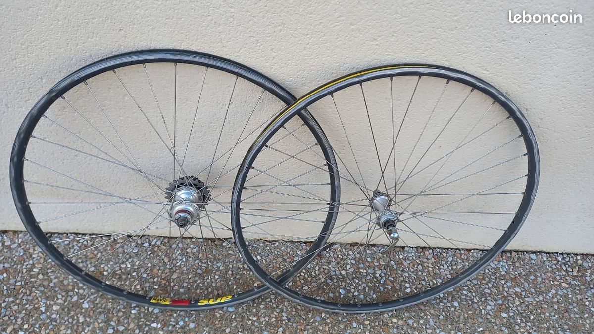 Paire De Roues Complet Mavic / Campagnolo - Jantes 36 Trous - Pour Vélo Course - Occasion