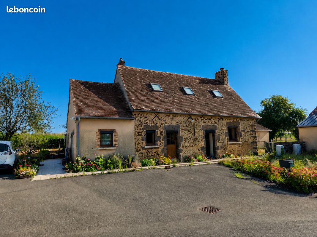 Maison 5 pièces 132 m² · à Aigné · 132 m² · 171 900 €