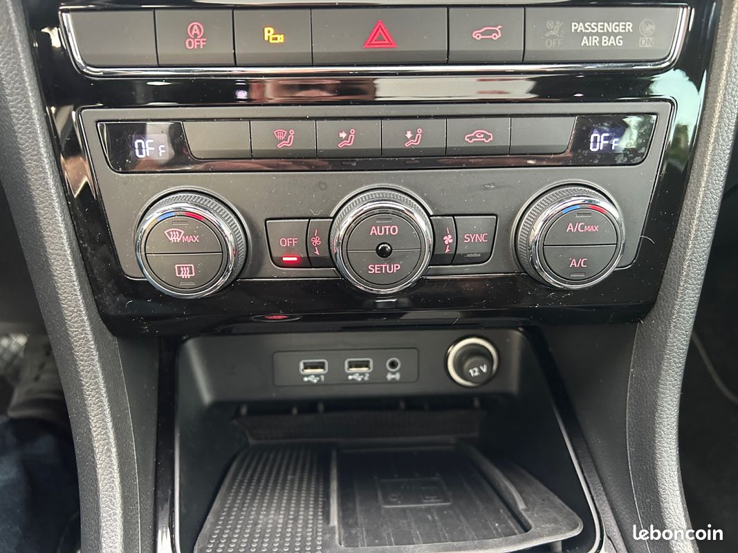 SEAT ATECA 2.0 TDI 150 XCELLENCE DSG7 - 150Ch - Garantie 12 mois / 1ère Main / Entretien Seat / Toit Ouvrant / CarPlay / Caméra 360 (image 24)