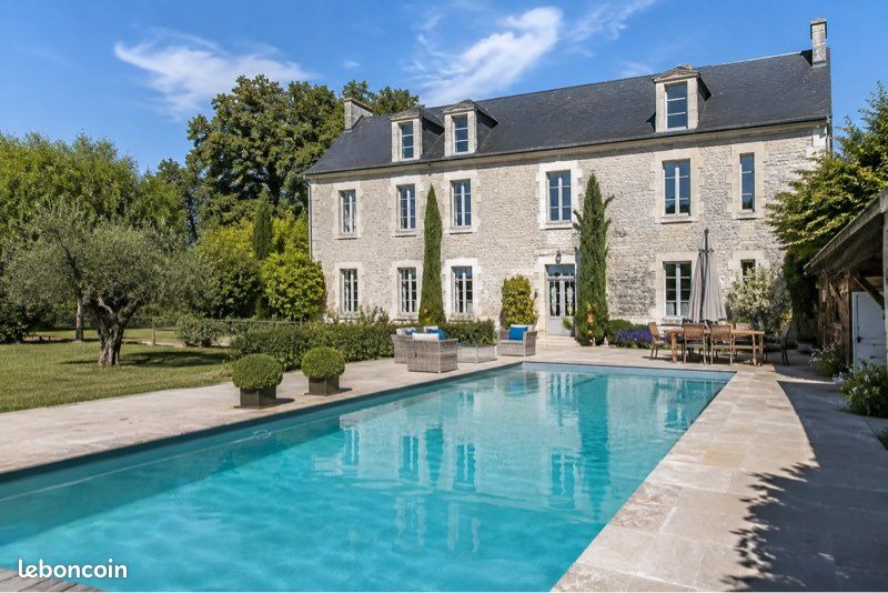 Maison 12 pièces 500 m² · à Bourges · 500 m² · 1 550 000 €