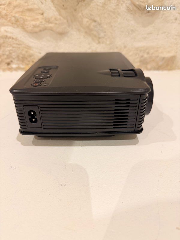 Vidéoprojecteur LED KLIPAD SD50 – Complet avec boîte – Fonctionne parfaitement (image 6)