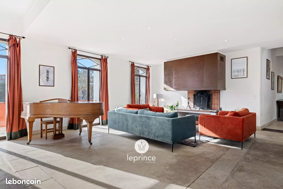 Maison 6 pièces 264 m² · à Nice · 264 m² · 8 500 €/mois