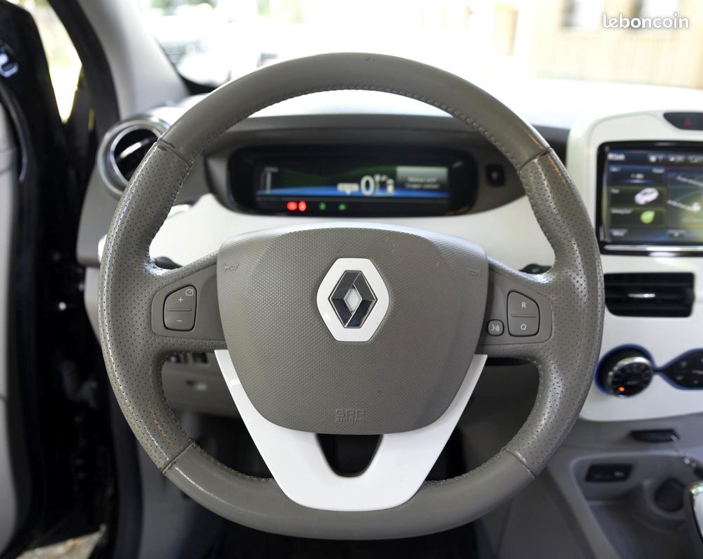 RENAULT ZOE R90 - 92ch - Finition Zen - Batterie en Location SOH 94% - Garantie 12 Mois (image 12)