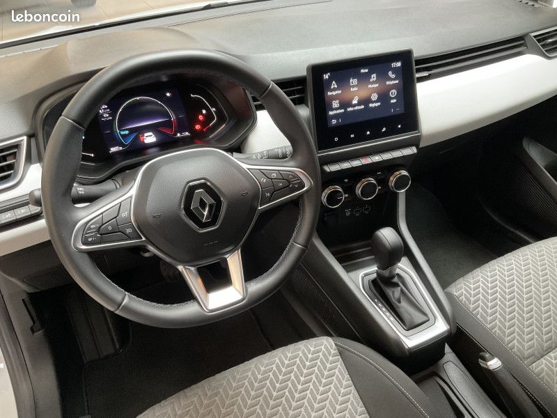 Renault CLIO V 1.6 E-TECH HYBRIDE 145CH EQUILIBRE (image 7)