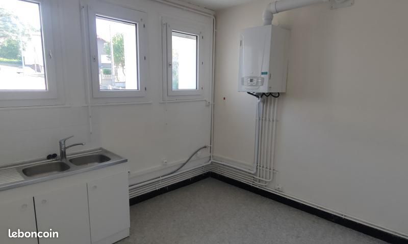 Appartement 1 pièce 30 m² · à Unieux · 30 m² · 241 €