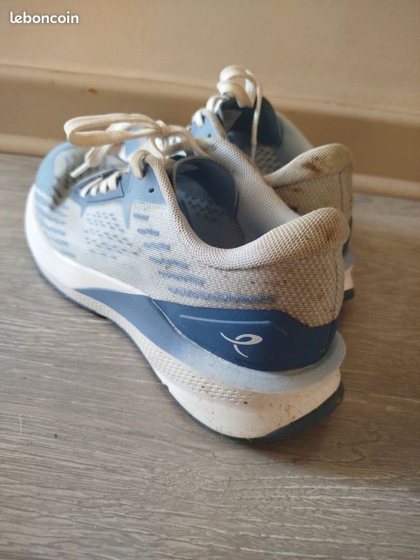 Baskets de sport (image 2)
