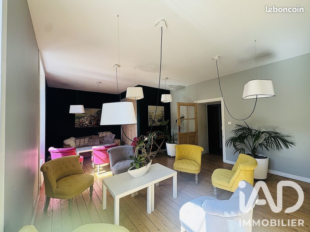 Appartement 6 pièces 191 m² · à Montbrison · 191 m² · 363 000 €