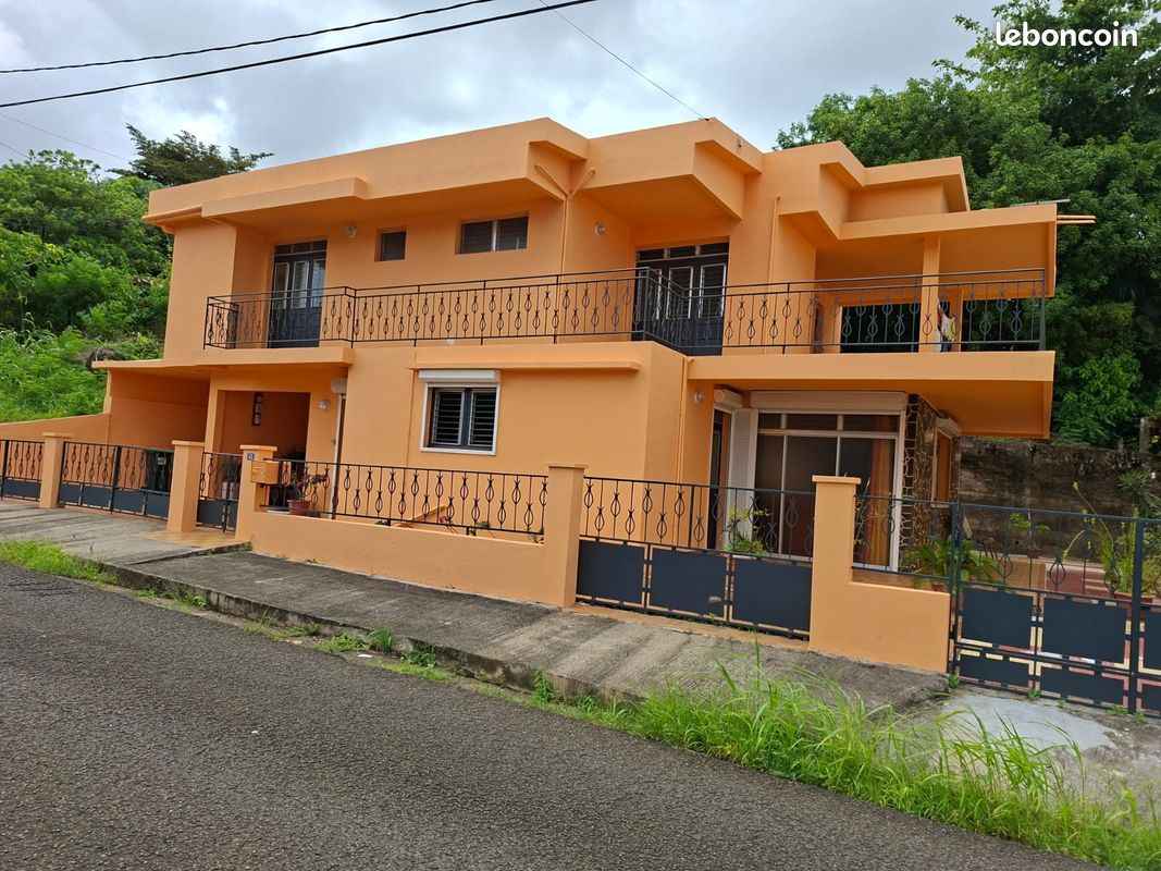 Maison 7 pièces 150 m² · à La Trinité · 150 m² · 390 000 €