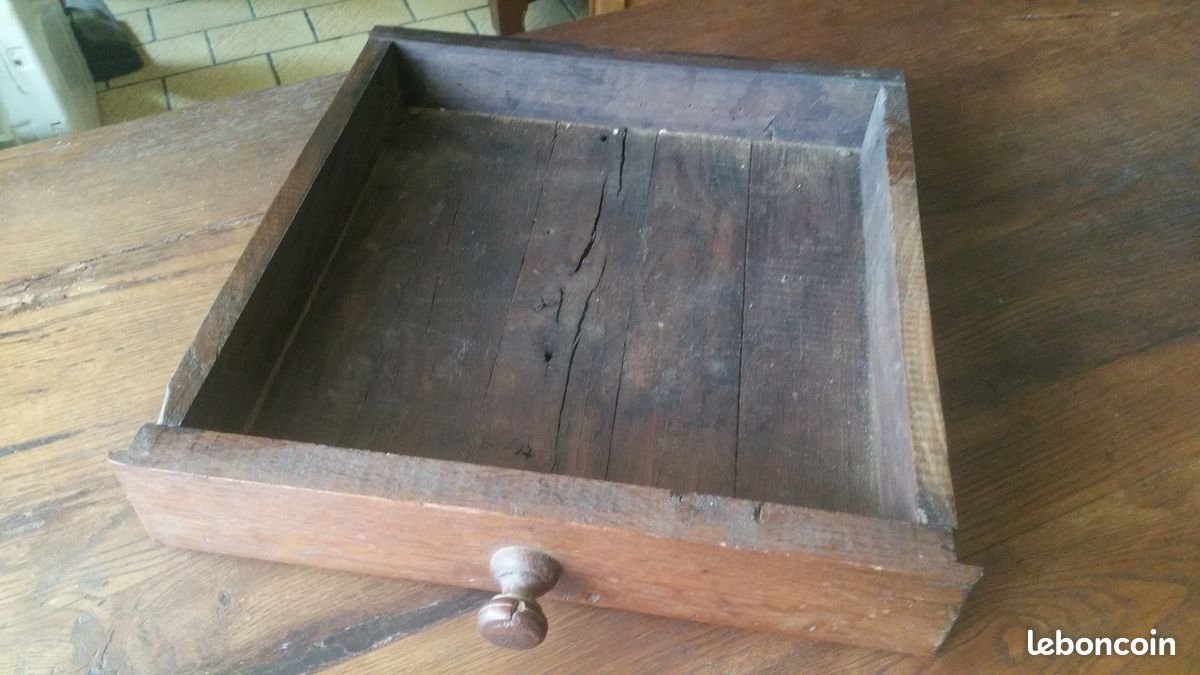 Table monastère (image 2)