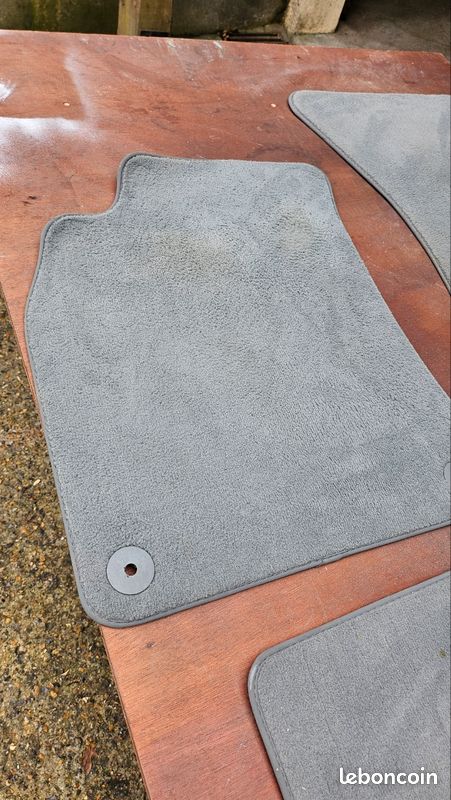 Tapis d'origine Audi A4 b8 b8.5 gris clair (image 3)