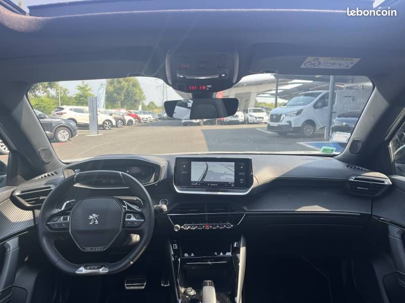 Peugeot 2008 BlueHDi 130 S&S EAT8 GT (image 4)