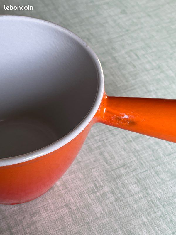 Poêlon à Fondue Le Creuset – Fonte émaillée Grise Avec Couvercle, Occasion