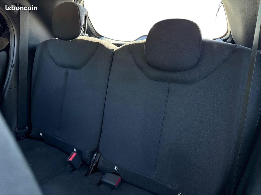 Toyota Aygo X 1.0 VVT-i 72ch Dynamic S-CVT MY23 (image 13)