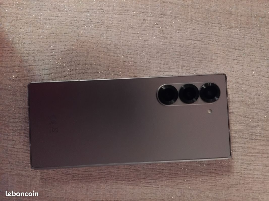 Samsung galaxy z fold 6 gris 256 go super etat (image 3)