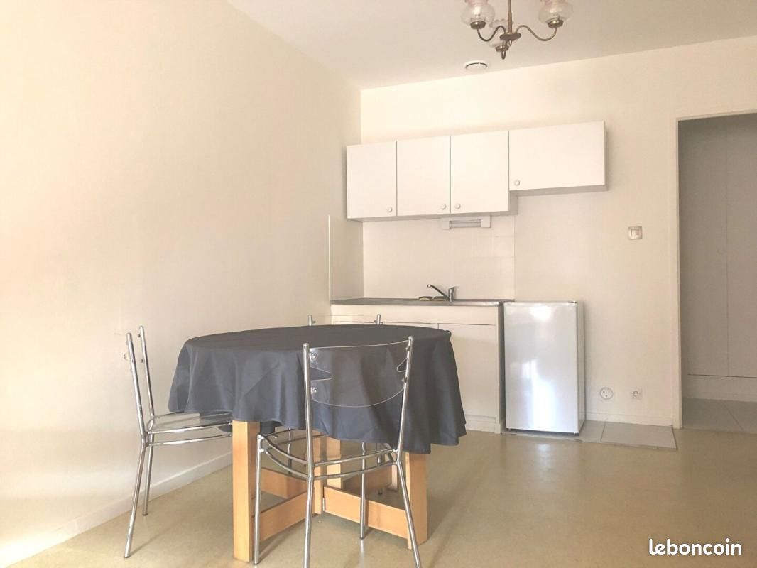 Appartement 1 pièce 26 m² · à Neufchâteau · 26 m² · 345 €
