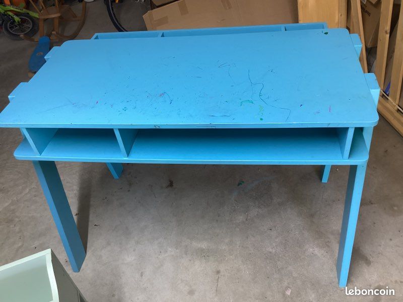 Bureau enfant à retaper (image 1)