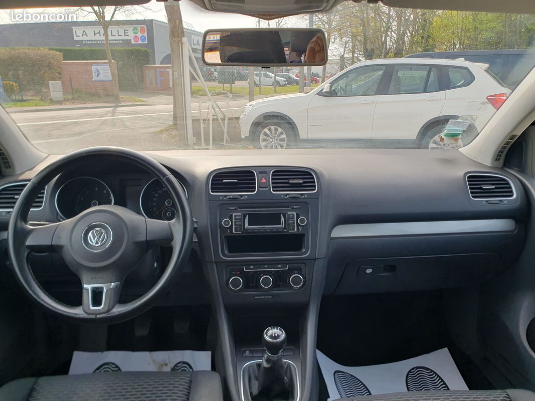 Volkswagen Golf 1,4/64000kms/1ère main/Attelage/Régulateur/Clim/Garantie/Réservation&Livraison Possible (image 7)