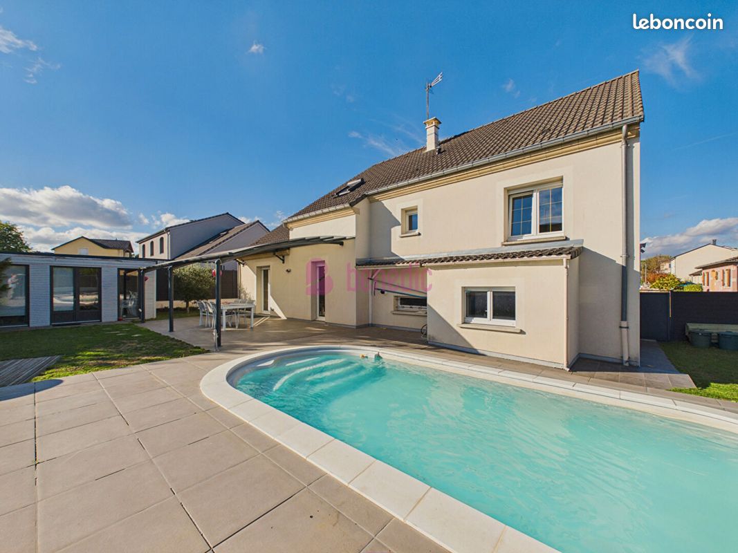 Maison 6 pièces 140 m² · à Trieux · 140 m² · 475 000 €