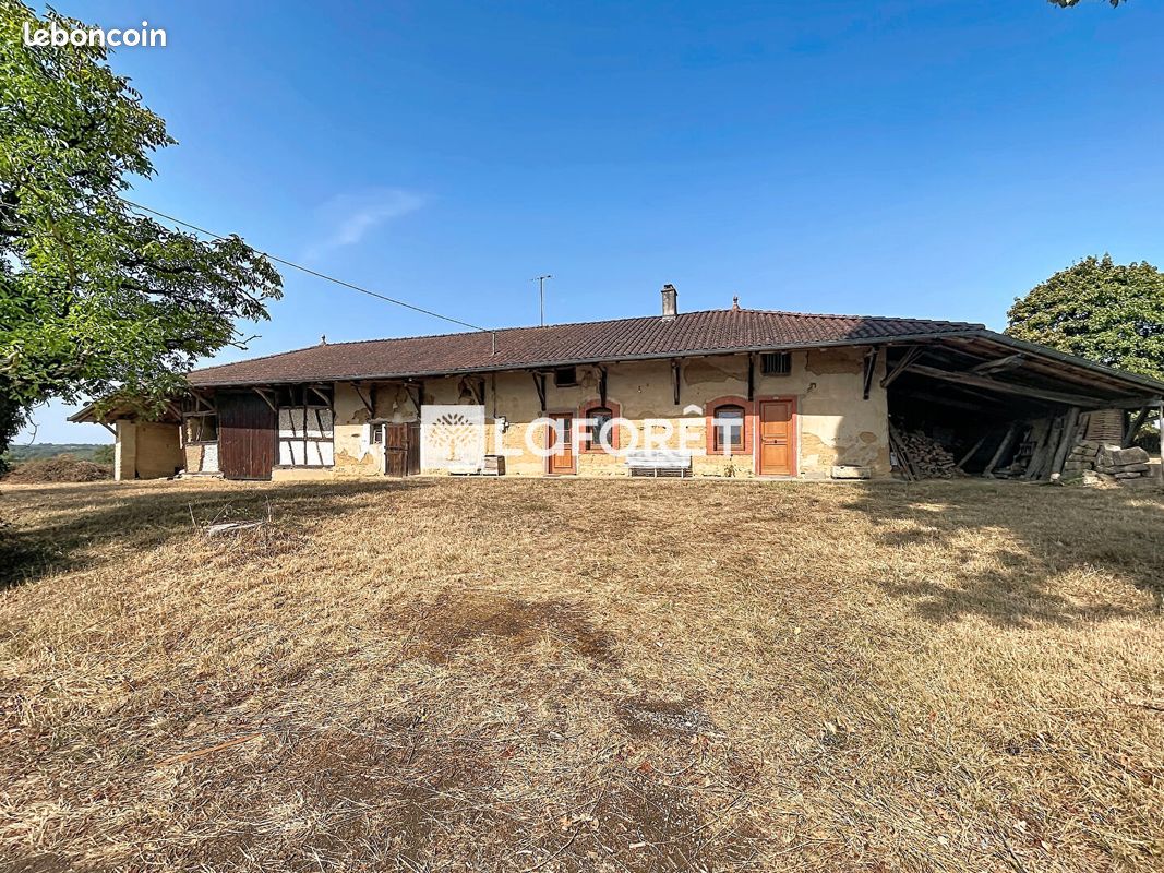 Maison 4 pièces 113 m² · à Pirajoux · 113 m² · 155 000 €
